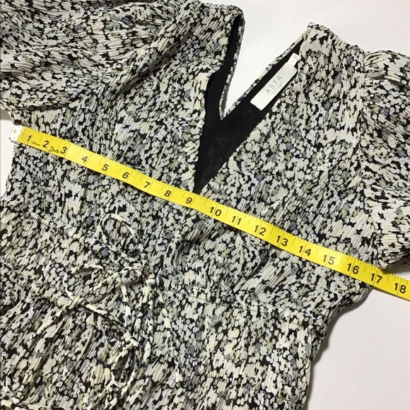 Astr Alexis Black Multi Floral Puff Sleeve Blouse - Picture 12 of 13